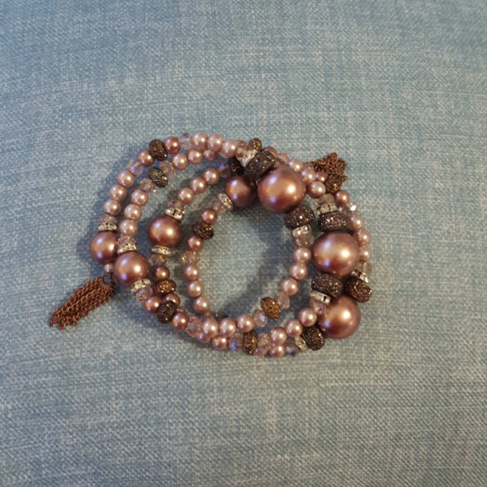 Rose gold and crystal chunky bracelet w/pearls